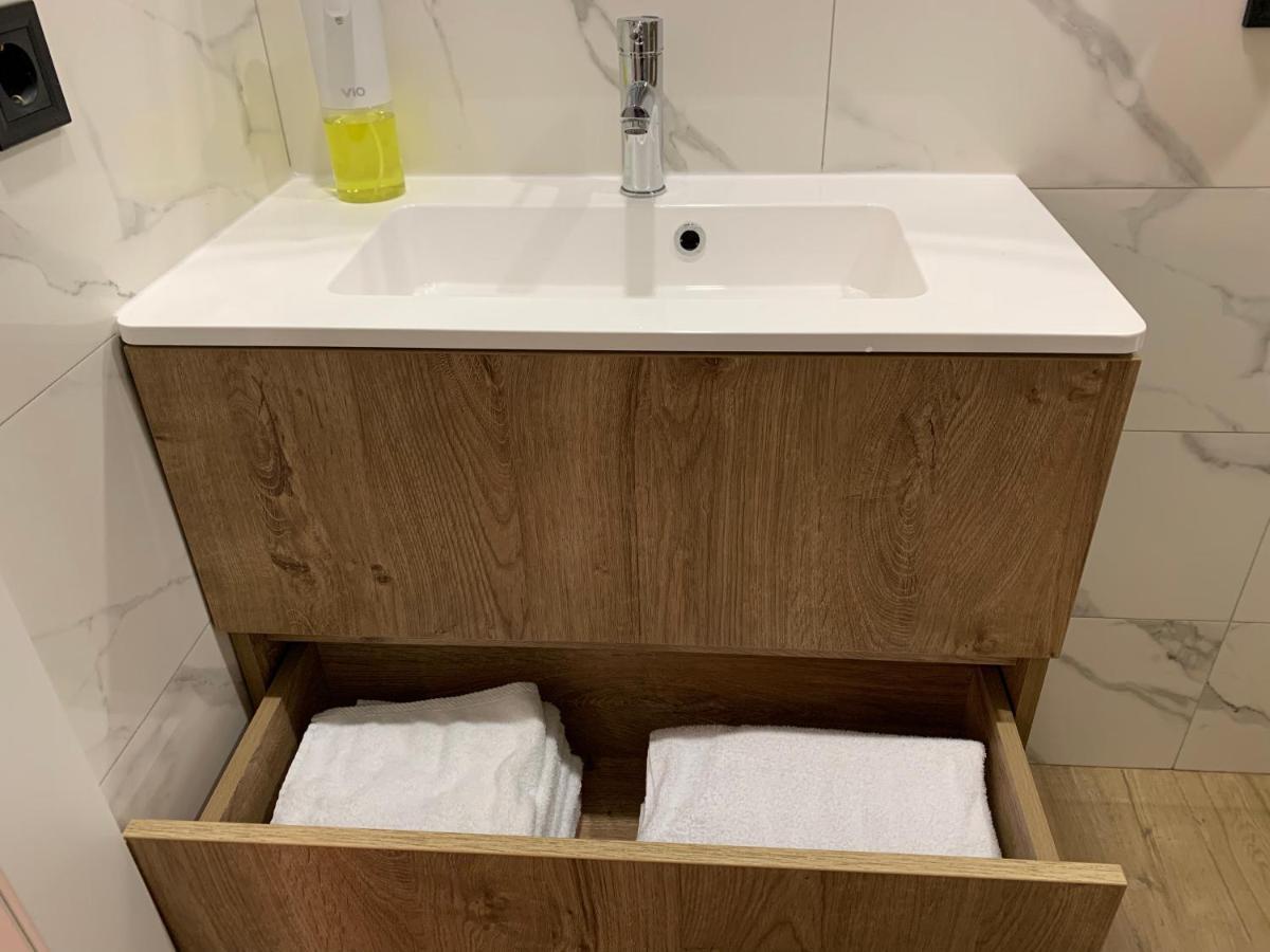 Apartment Near The Airport ボルィースピリ エクステリア 写真